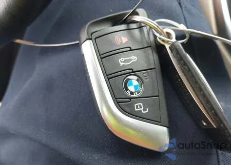 2021 BMW 330I xDrive из США, поврежденный, VIN 3MW5R7J07M8C10347